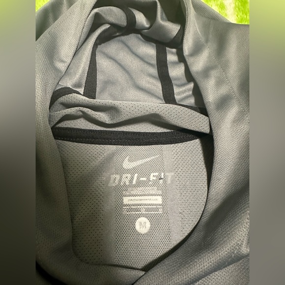 Nike Hoodie Mens M Gray Elite Dri-Fit Pullover Basketball Lightweight 683006-065 - Picture 3 of 8